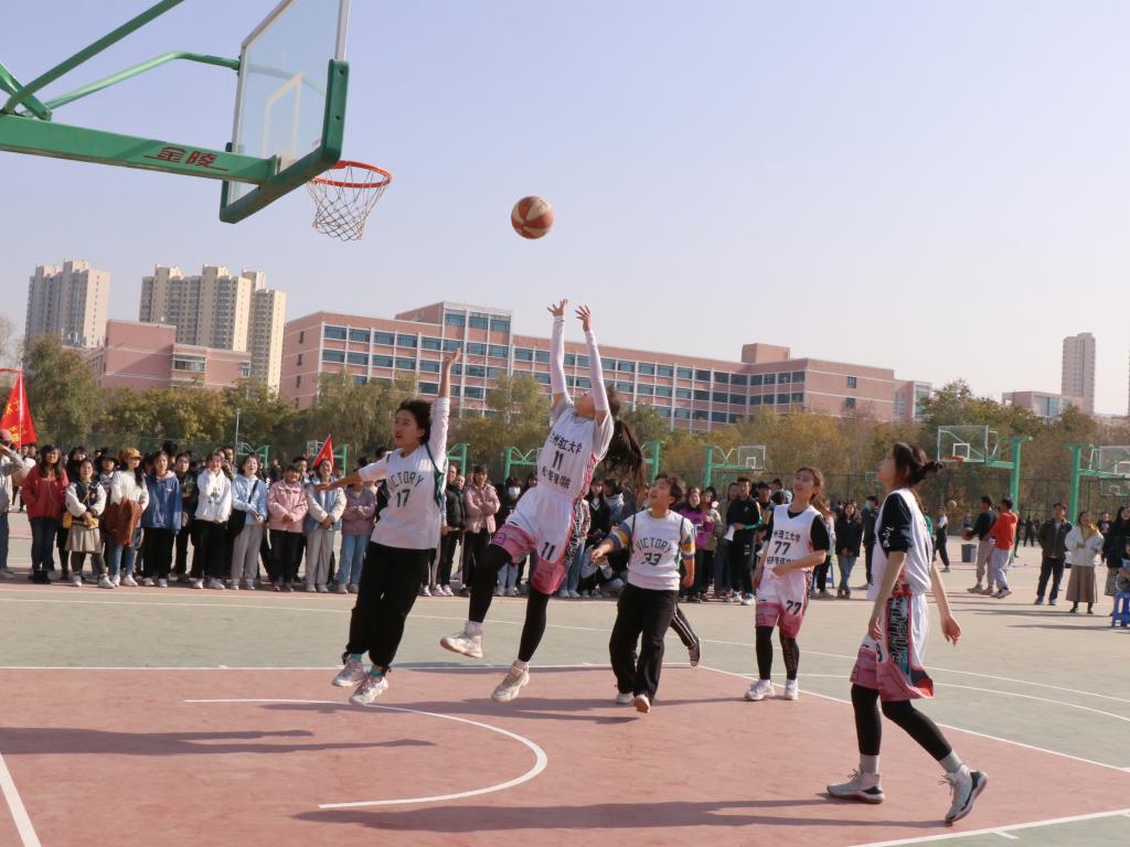 巾帼魅力，活力女篮——经济管理学院在全校女子篮球赛中夺得亚军