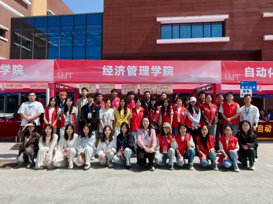 “精心筹备迎新人，温情服务暖人心”经济管理学院圆满完成2025级新生迎接工作