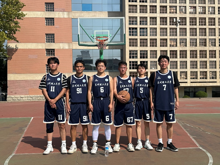 经济管理学院研究生参加“迎新杯”篮球赛
